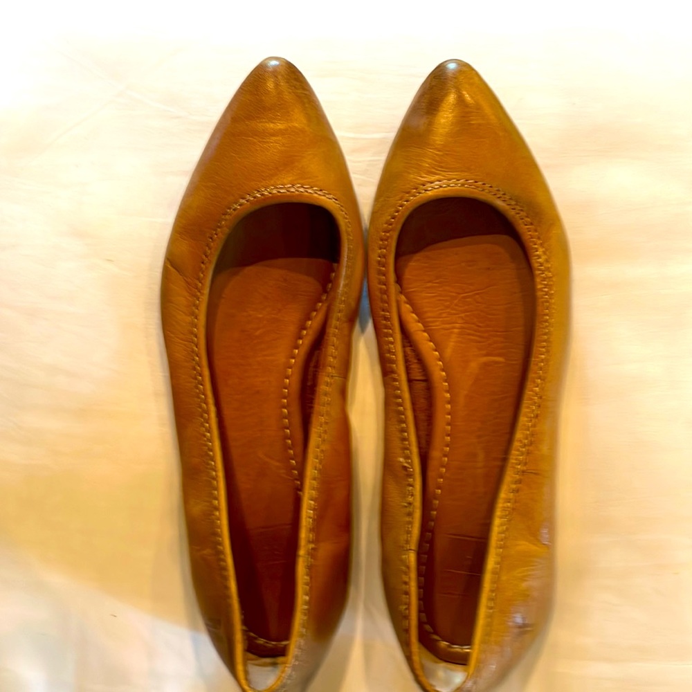 Fry leather flats